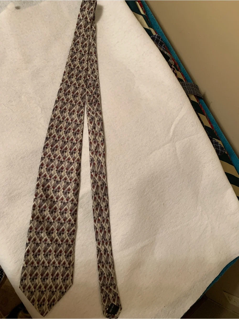 Vintage 90s Barrington Geometric 3D Cube Silk 4” Power Necktie Maroon Cream
